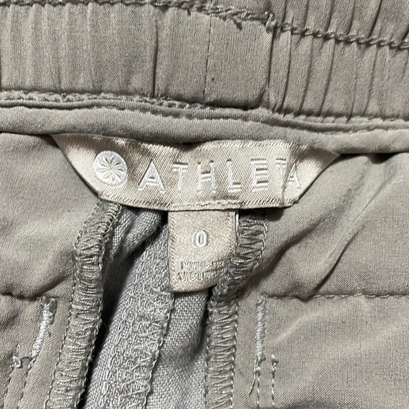Gorgeous Athleta size 0 women's shorts. - Picture 6 of 6